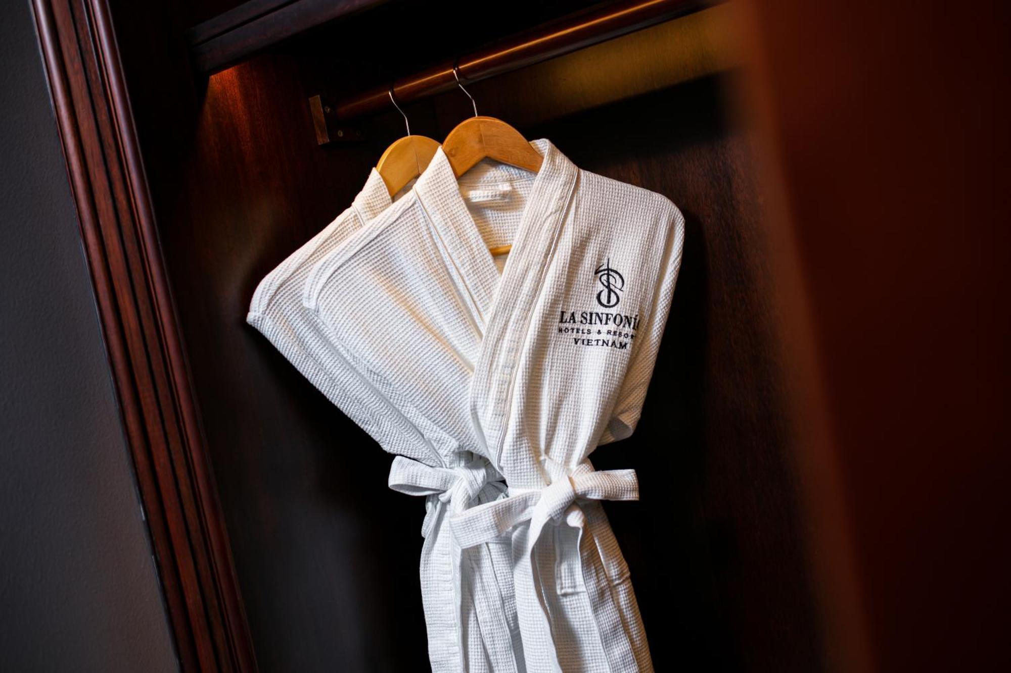 La Sinfonia Majesty Hotel And Spa Ханой Екстер'єр фото